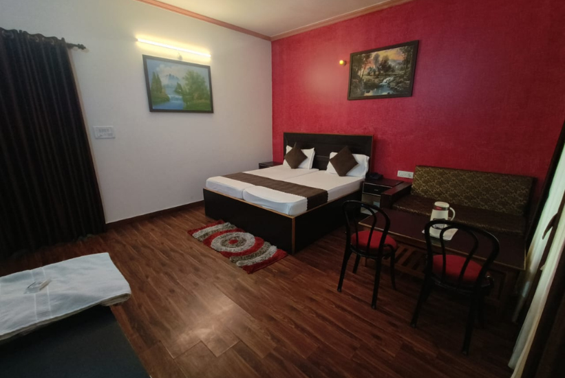 Almora Deluxe Hotel (2)